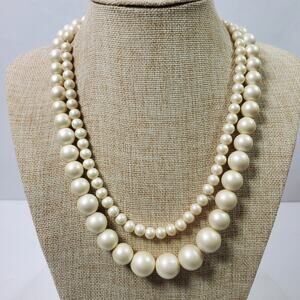 Vintage Necklace Faux Pearl 42 Inch Pale White Shiny Pullover
